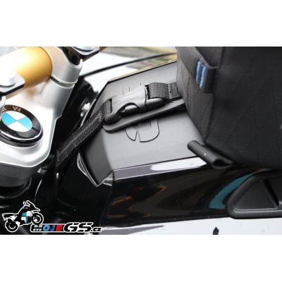 Malý tankvak BMW Black Collection, 5l