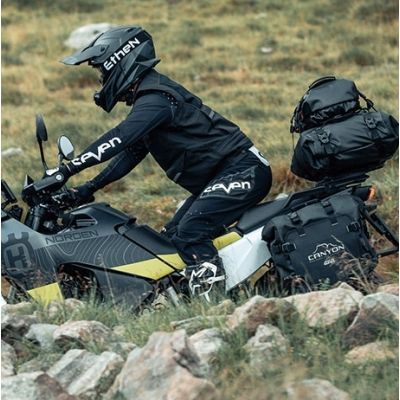 Taška Givi místo topcasu na plotnu 40L, černá