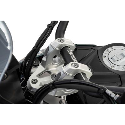 Zvýšení řídítek Wunderlich o 38mm nahoru, 27mm dozadu pro R1300GS 2023+, stříbrné