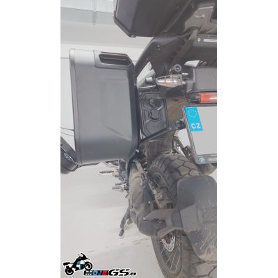 2x 41l boční kufry SW-Motech DUSC + nosiče pro R1300GS 2023+, černé