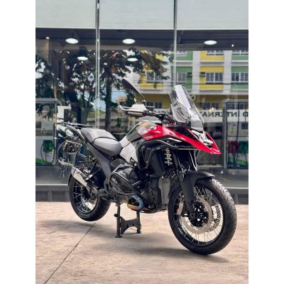 Spodní padací rámy Unit Garage pro BMW R1300GS 2023+, černé