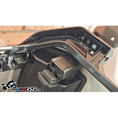 Originální hliníkové boční kufry pro BMW R1300GS Adventure 2024+, stříbrné