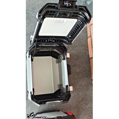 Originální hliníkové boční kufry pro BMW R1300GS Adventure 2024+, stříbrné