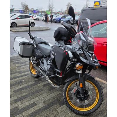 Originální hliníkové boční kufry pro BMW R1300GS Adventure 2024+, stříbrné