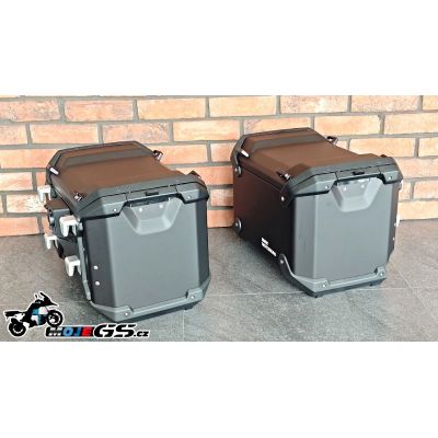Originální hliníkové boční kufry pro BMW R1300GS Adventure 2024+, černé